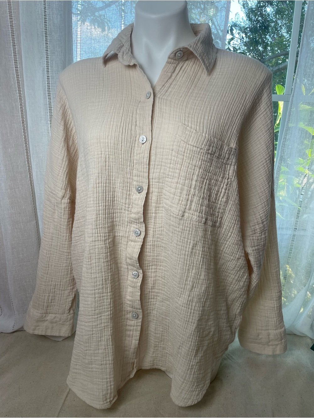 American Eagle Outfitters Cream Gauze Button-Up Long Sleeve Shirt